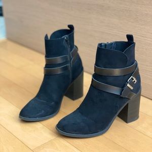 Steve Madden black ankle booties buckle design